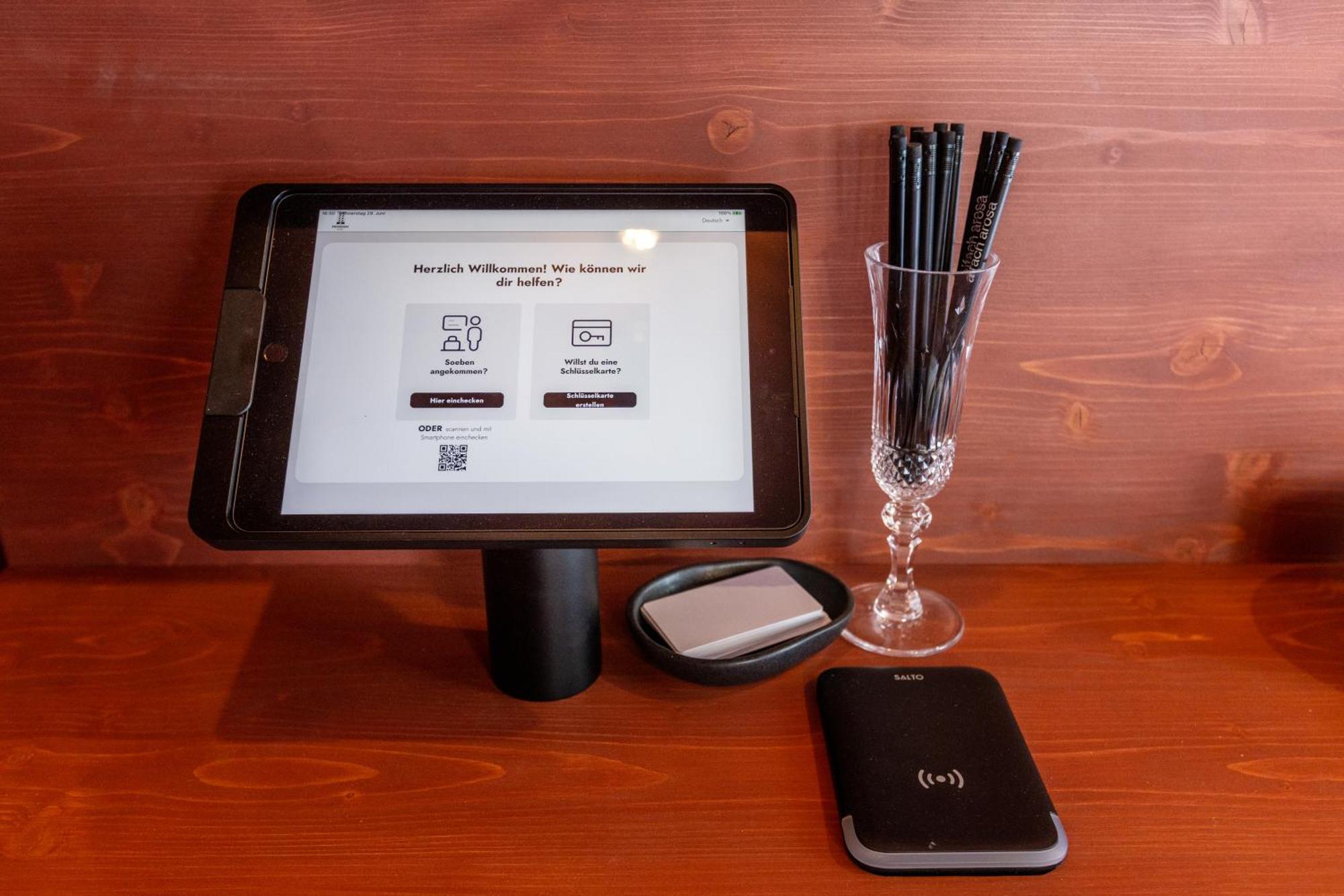 - Self Check-in * Arosa